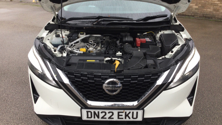 Nissan Qashqai 1.3 DiG-T MH N-Connecta 5dr Petrol Hatchback